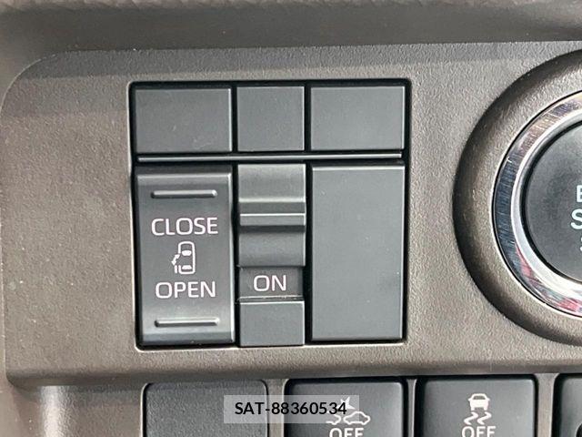 Toyota ROOMY 2022-01 8209928-5