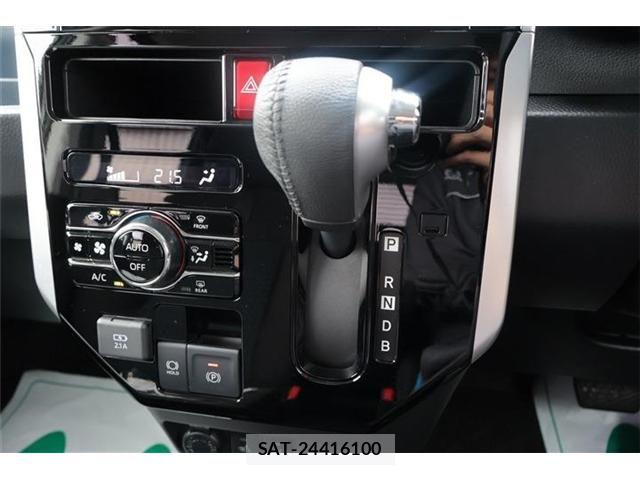 Toyota ROOMY 2021-06 8209903-21