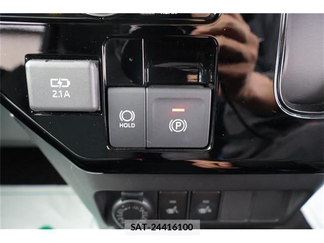 Toyota ROOMY 2021-06 8209903-22