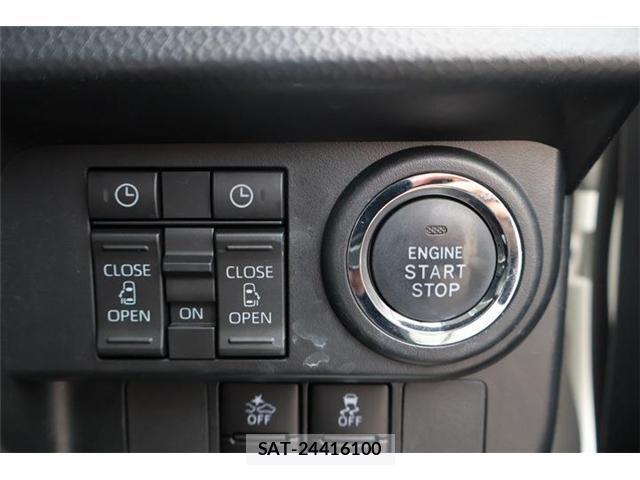 Toyota ROOMY 2021-06 8209903-5