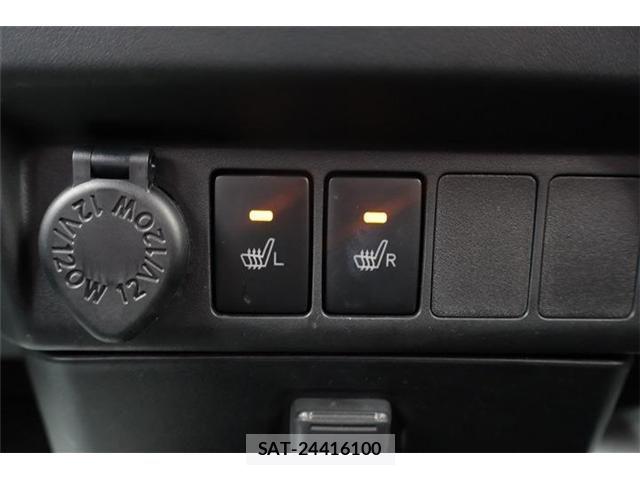 Toyota ROOMY 2021-06 8209903-8