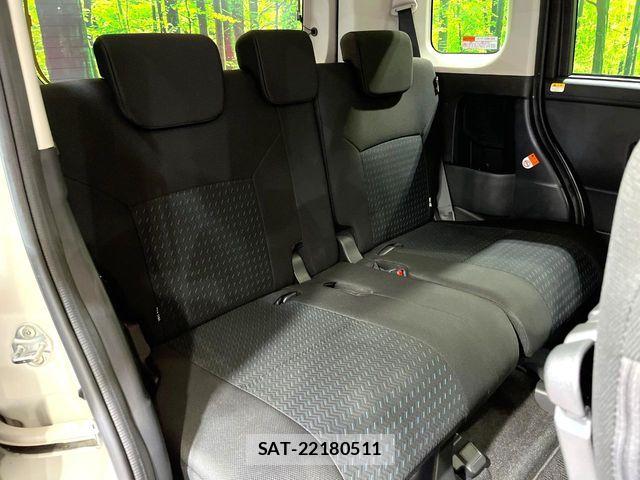 Toyota ROOMY 2021-11 8209906-8