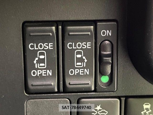 Toyota ROOMY 2017-11 8209941-5