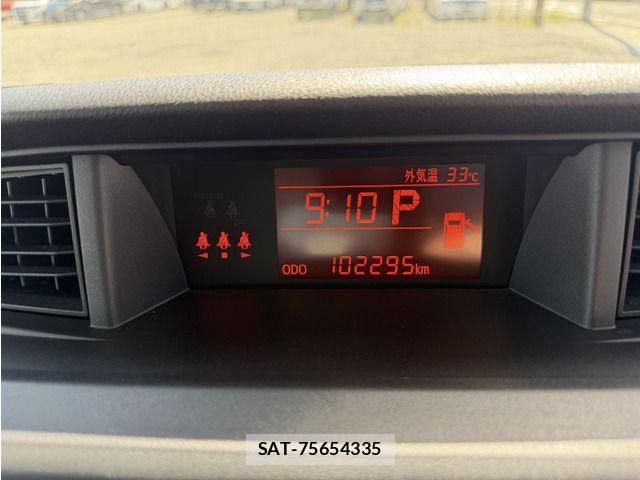 Toyota ROOMY 2022-06 8209940-11