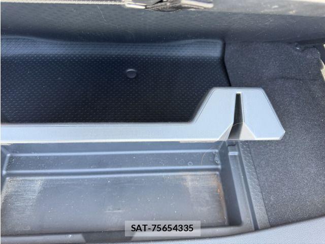 Toyota ROOMY 2022-06 8209940-16