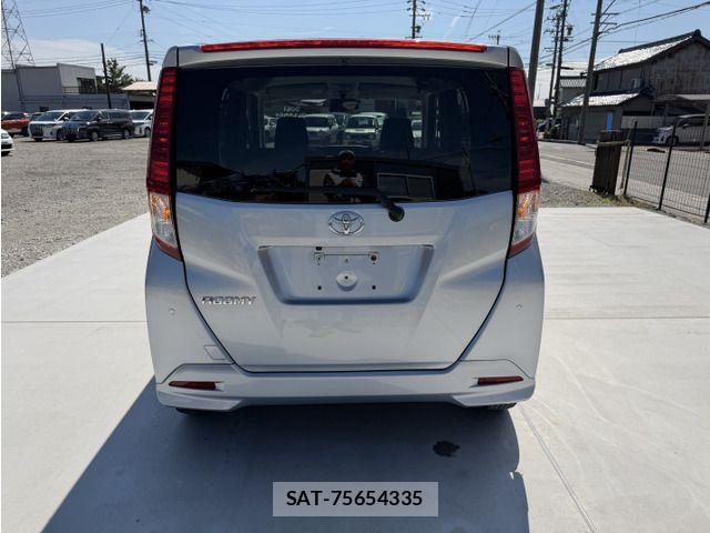 Toyota ROOMY 2022-06 8209940-6