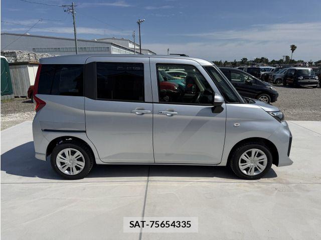 Toyota ROOMY 2022-06 8209940-7