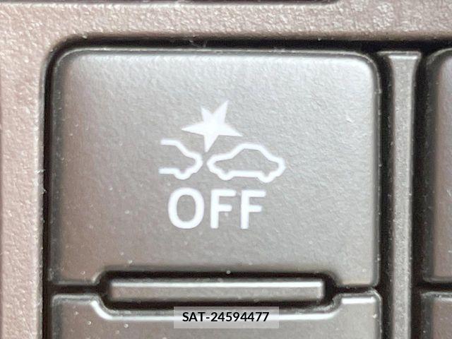 Toyota ROOMY 2019-10 8209953-6