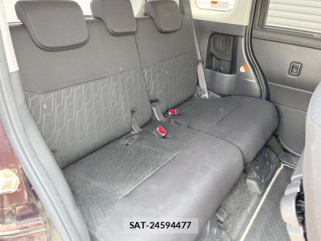 Toyota ROOMY 2019-10 8209953-8