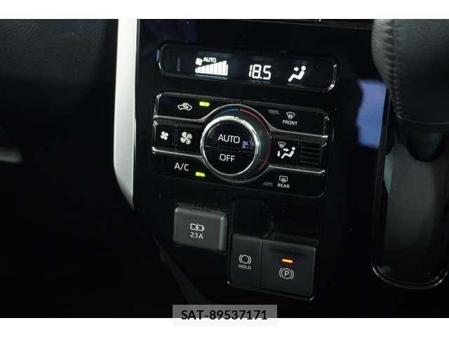 Toyota ROOMY 2021-11 8209923-22