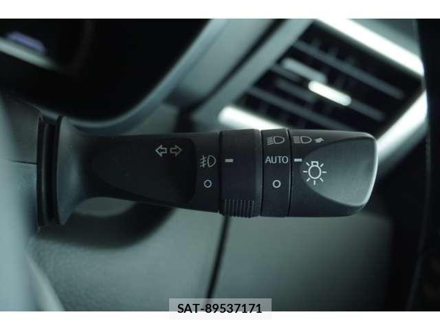 Toyota ROOMY 2021-11 8209923-23