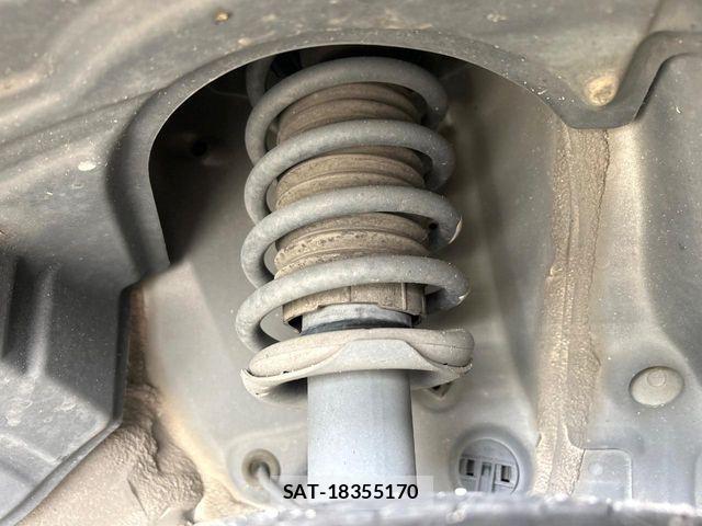 Toyota ROOMY 2016-12 8209935-19