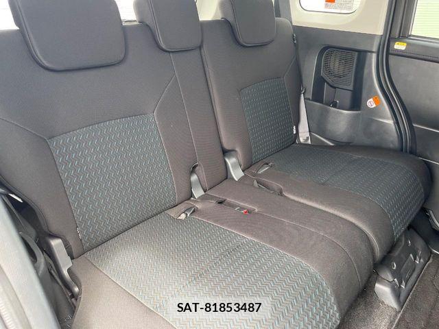 Toyota ROOMY 2020-11 8209932-9