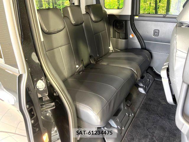Toyota ROOMY 2025-11 8209894-8