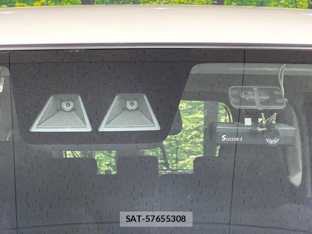 Toyota ROOMY 2021-06 8209922-3