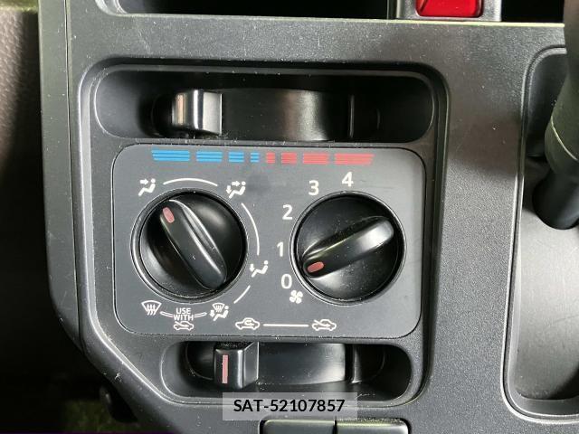 Toyota ROOMY 2021-06 8209931-17