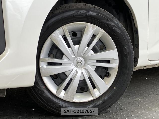 Toyota ROOMY 2021-06 8209931-4