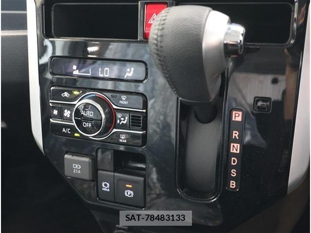 Toyota ROOMY 2021-06 8209921-11