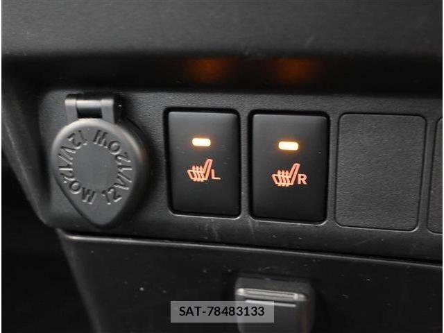 Toyota ROOMY 2021-06 8209921-12