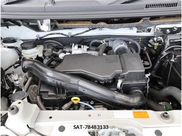 Toyota ROOMY 2021-06 8209921-22