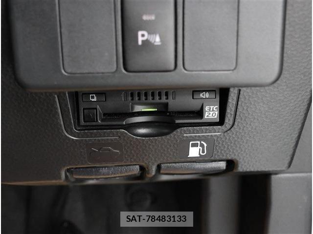 Toyota ROOMY 2021-06 8209921-4