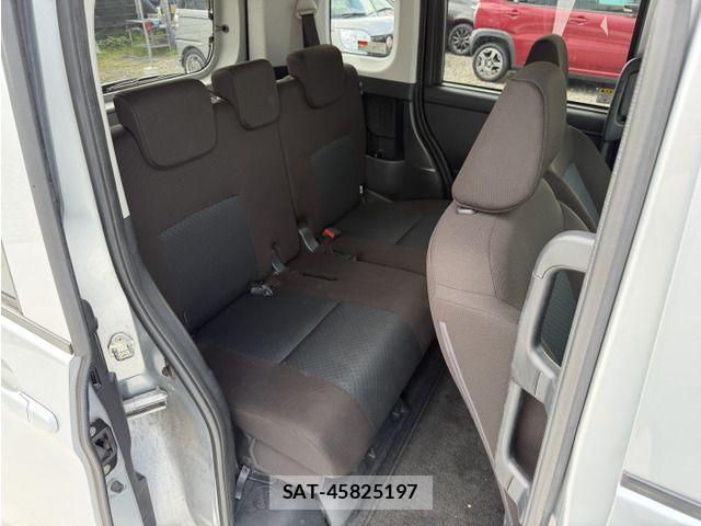 Toyota ROOMY 2022-05 8209948-11