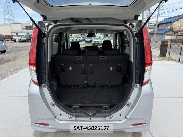 Toyota ROOMY 2022-05 8209948-13
