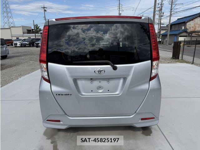 Toyota ROOMY 2022-05 8209948-1