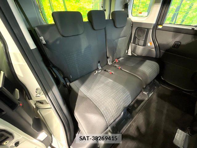 Toyota ROOMY 2022-03 8209915-9