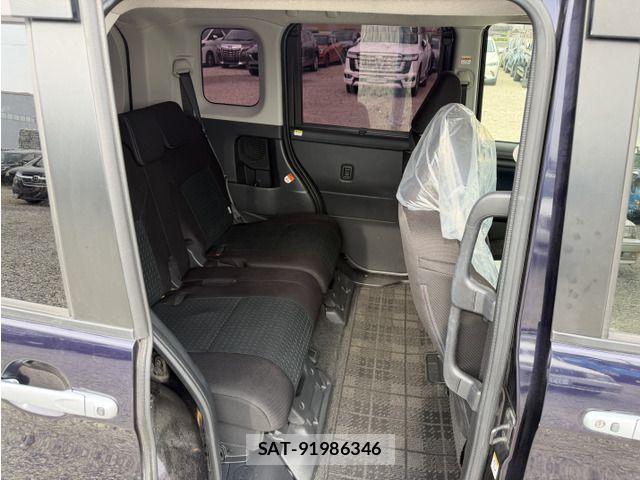 Toyota ROOMY 2021-05 8209933-12