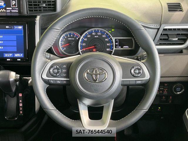 Toyota ROOMY 2022-09 8209905-10