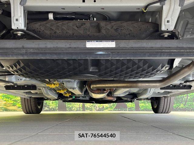 Toyota ROOMY 2022-09 8209905-18