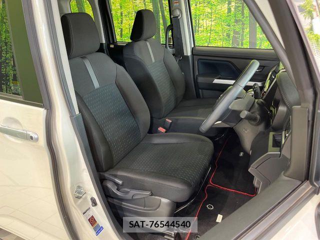 Toyota ROOMY 2022-09 8209905-7