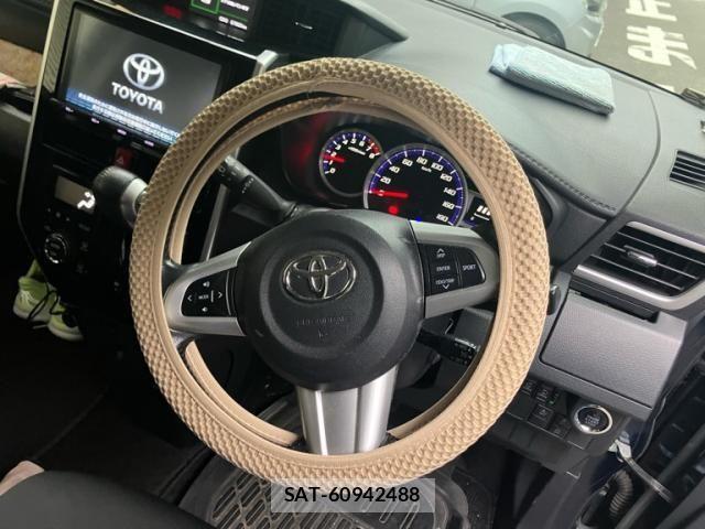 Toyota ROOMY 2017-08 8231640-9