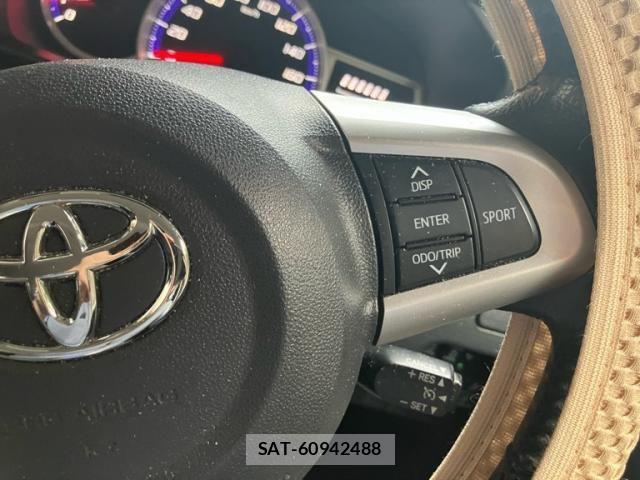 Toyota ROOMY 2017-08 8231640-21