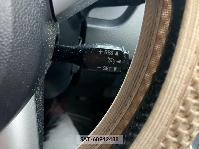 Toyota ROOMY 2017-08 8231640-22