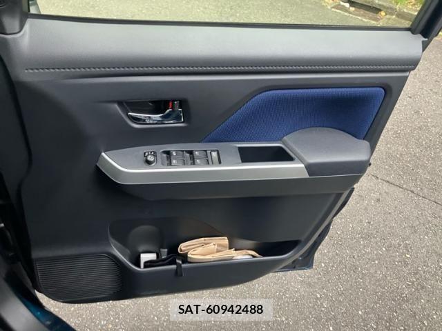 Toyota ROOMY 2017-08 8231640-24