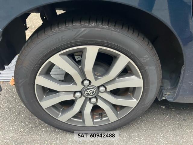 Toyota ROOMY 2017-08 8231640-3