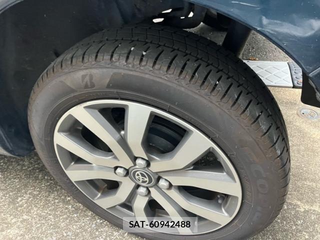 Toyota ROOMY 2017-08 8231640-4