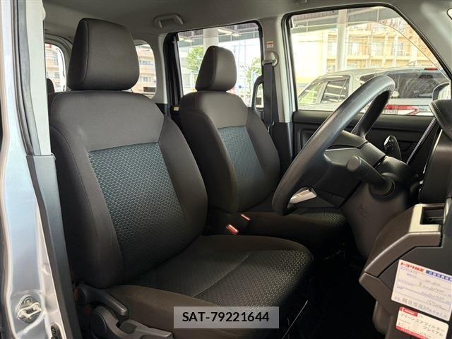 Toyota ROOMY 2021-03 8231635-4