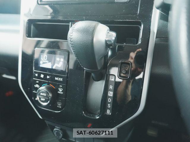 Toyota ROOMY 2017-12 8231641-16