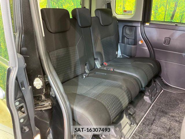 Toyota ROOMY 2021-04 8246542-8