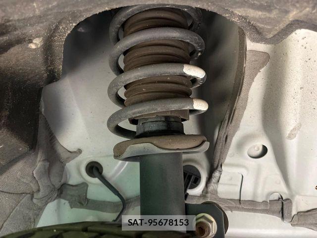 Toyota ROOMY 2022-09 8246538-19