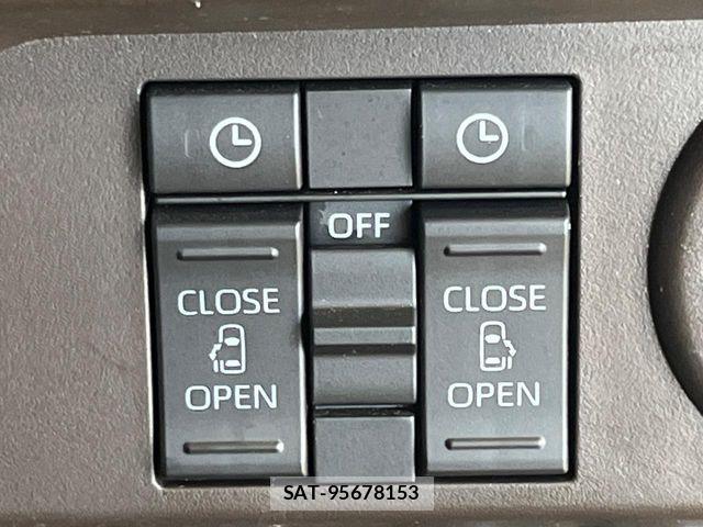 Toyota ROOMY 2022-09 8246538-5