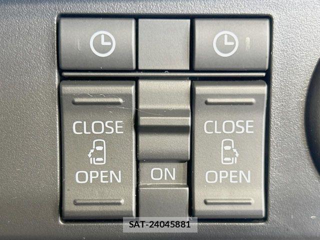 Toyota ROOMY 2023-08 8246537-4