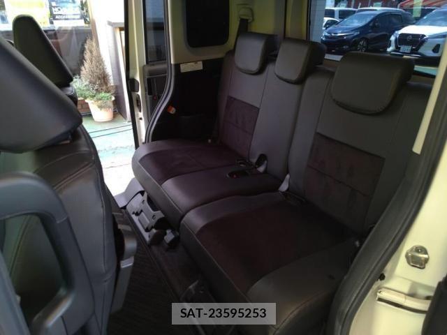Toyota ROOMY 2019-11 8246539-22