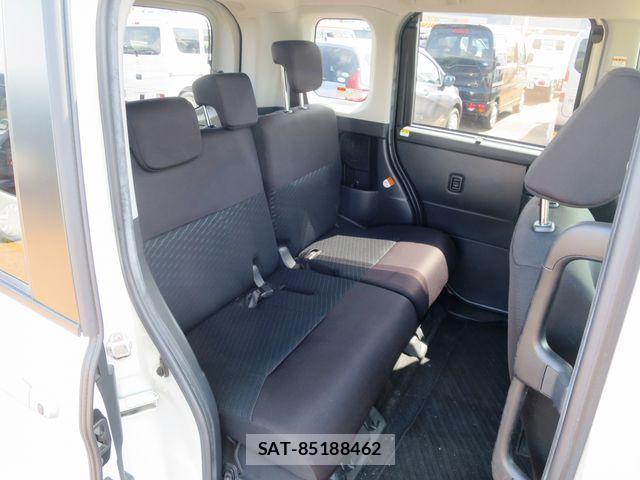 Toyota ROOMY 2018-02 8246551-9