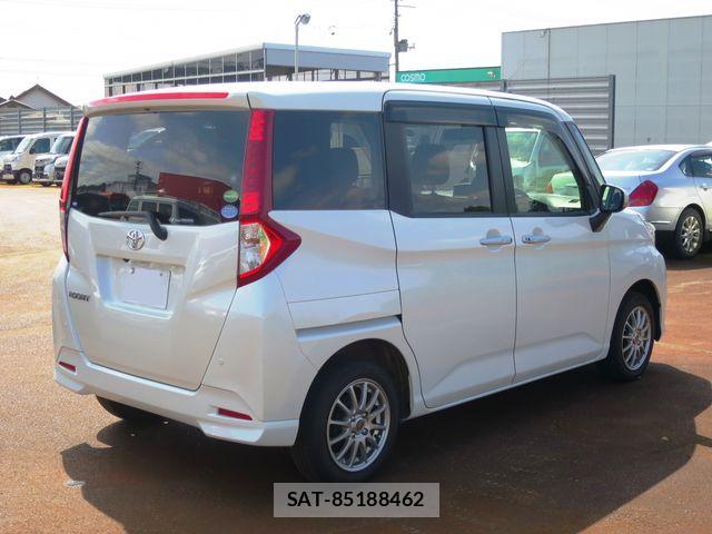 Toyota ROOMY 2018-02 8246551-2