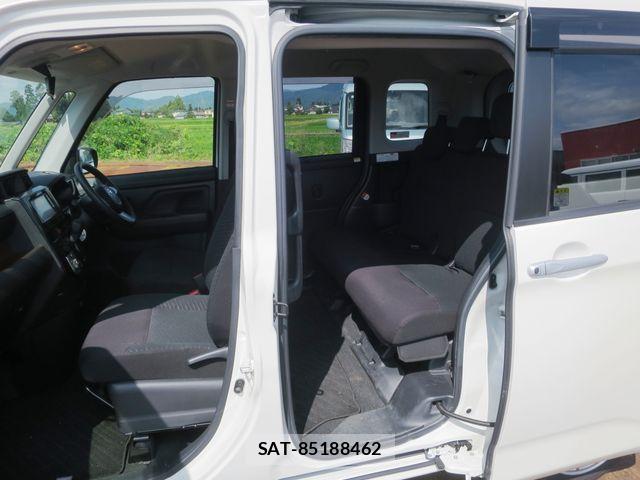 Toyota ROOMY 2018-02 8246551-7