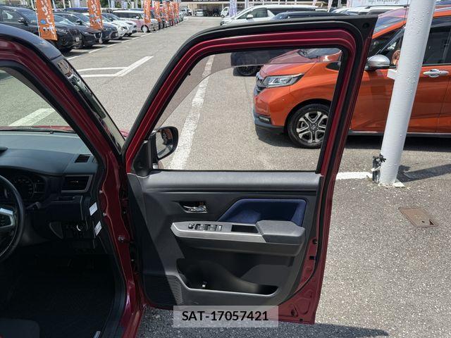 Toyota ROOMY 2018-04 8316792-8